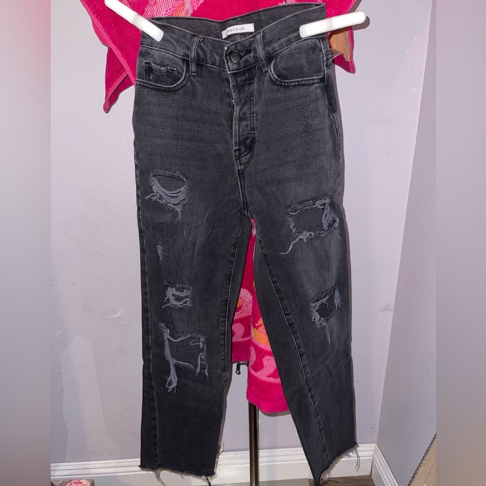 Black mom jeans